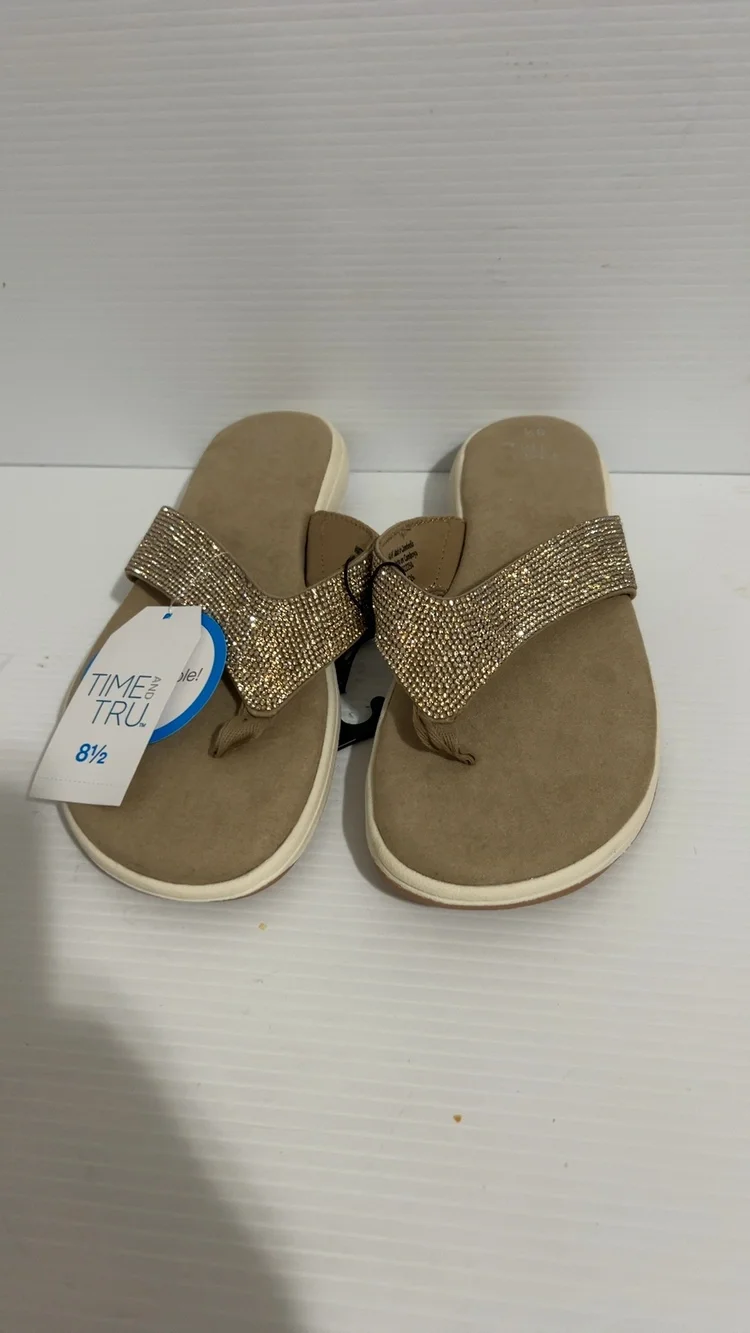 Time and Tru Women's Beige Rhinestone Flip Flops US 8.5